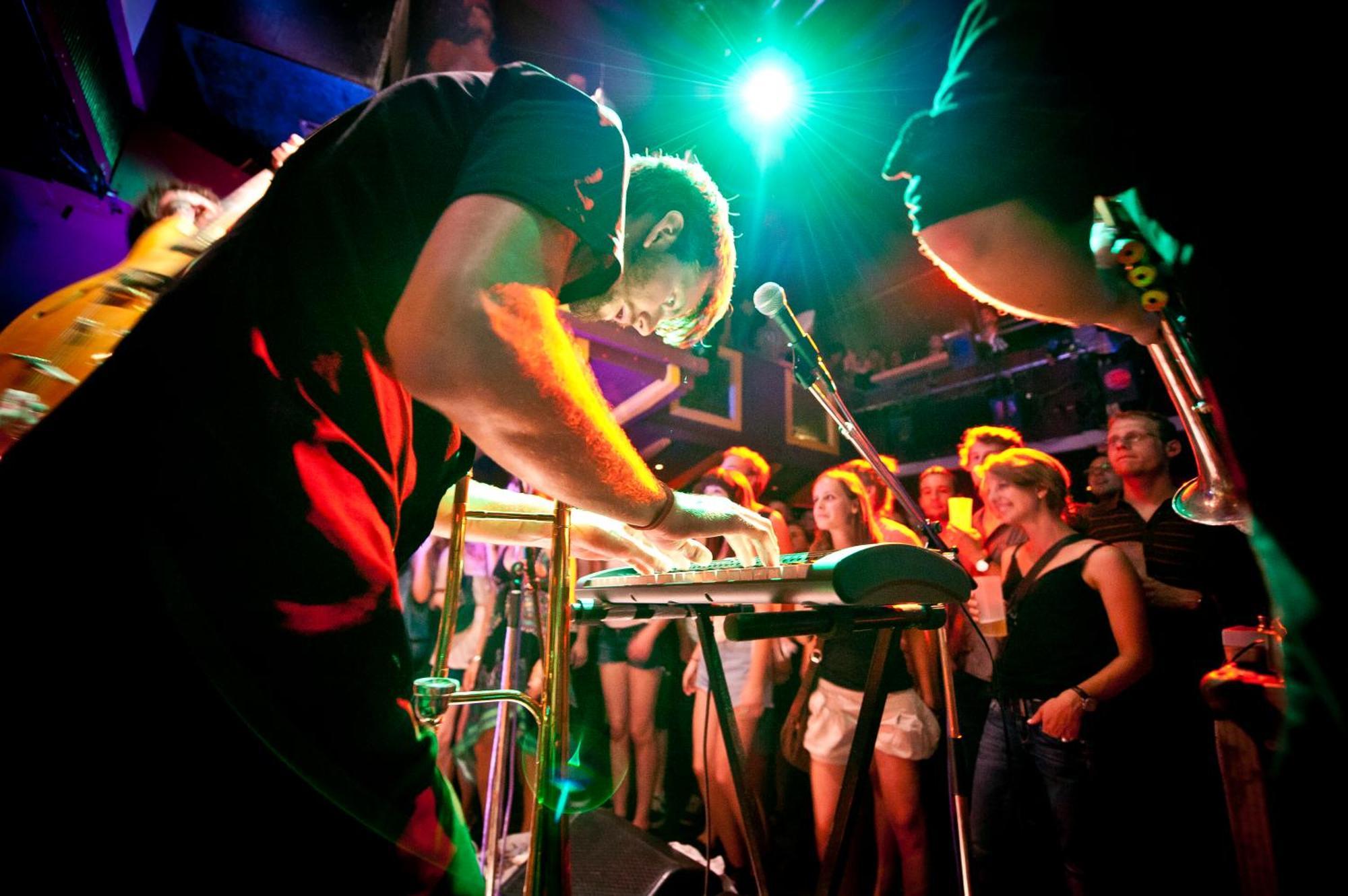 Hotel Albani Bar Of Music วินเทอร์ทัวร์ ภายนอก รูปภาพ